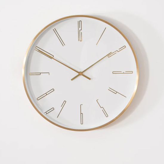 Salado Round Modern Analogue Wall Clock In Gold