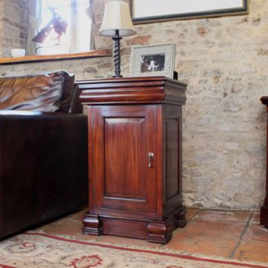 Belarus Lamp Table In Mahogany With Cupboard