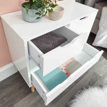 Norwich Wooden Chest Of 4 Drawers In White