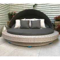 Maona Large Round Wicker Weave Daybed In Fine Grey