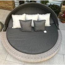 Maona Large Round Wicker Weave Daybed In Fine Grey