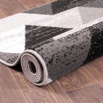 Spirit 60x110cm Triangle Design Rug In Black