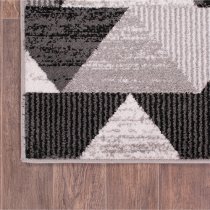 Spirit 60x110cm Triangle Design Rug In Black